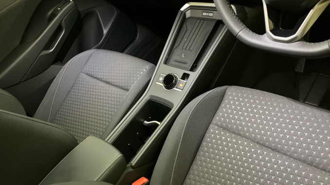 Volkswagen T-Roc 1.5 eTSI Life 5dr DSG Petrol Hatchback - Image 14